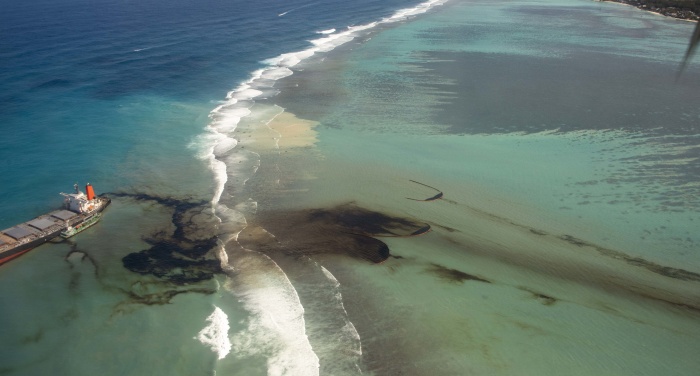 Fears grow Mauritius oil spill could permanently damage environment | News