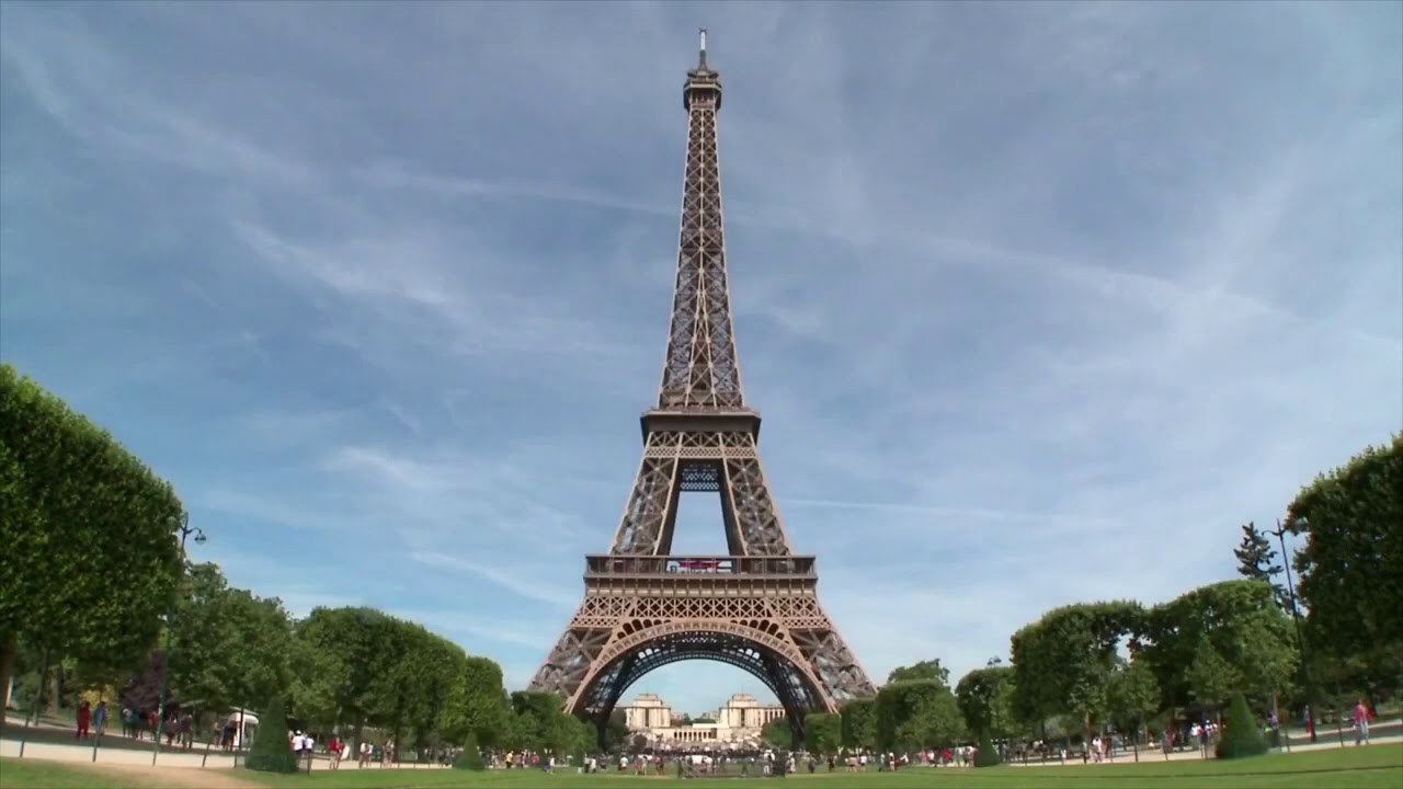 Travel Guide to the Eiffel Tower
