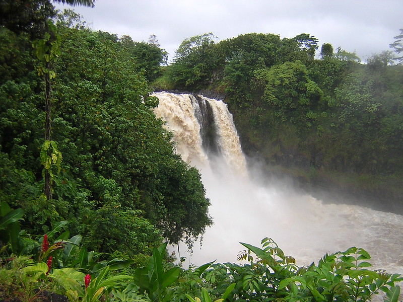 Stay safe on your Hawaii vacation by avoiding flash floods