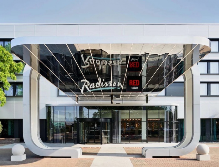 Breaking Travel News investigates: Radisson Red London Heathrow