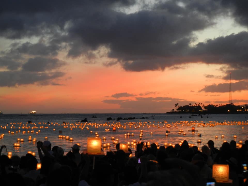 Aloha Friday Photo: Memorial Day Lantern Floating Ceremony