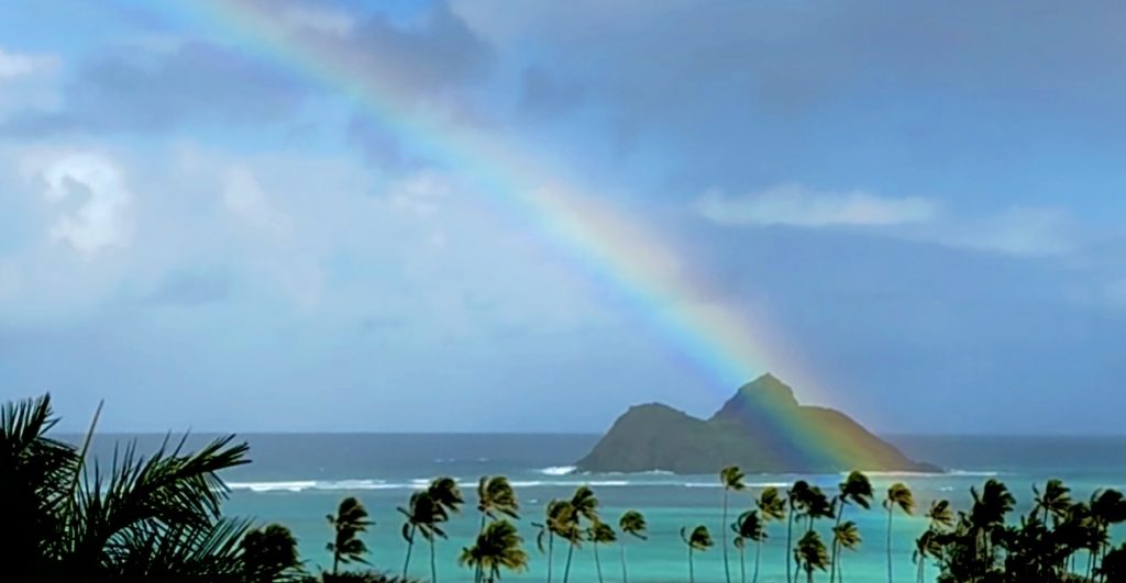 Aloha Friday Photos: Stunning Lanikai Rainbows