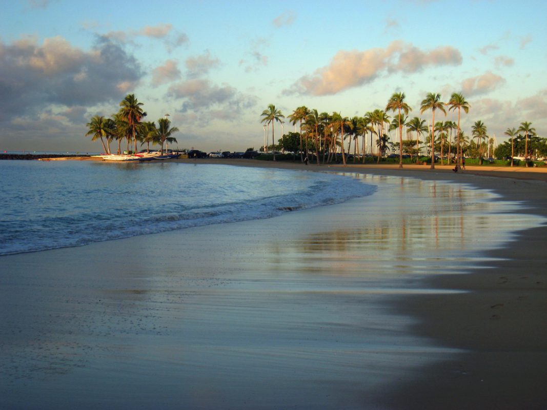 beach in waikiki