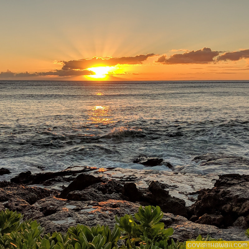 Simple tricks to take the most amazing Hawaii sunset shots